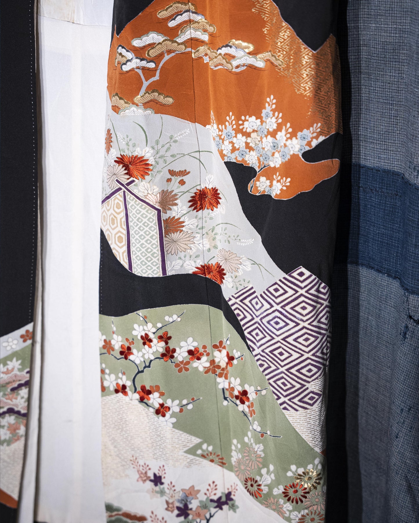 KUROTOMESODE Kimono - Mountain and Floral Motifs