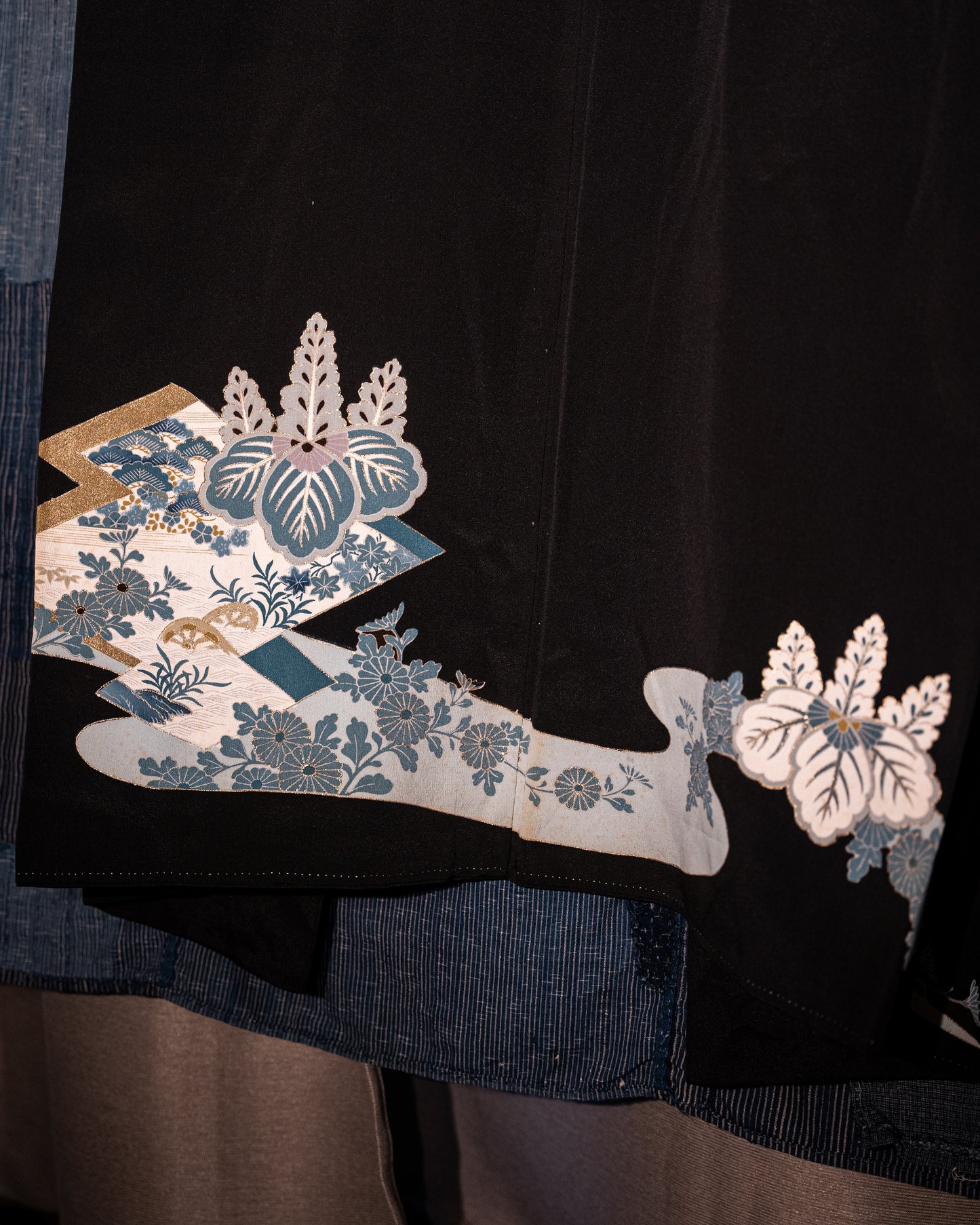 KUROTOMESOD Kimono - Gold & Blue Embroidery